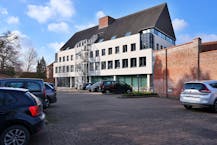 Kantoorruimte (200 m²) te huur in centrum Brugge.