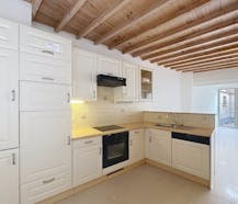Gezellig, zonnig huis te huur met 3 slaapkamers en terras in centrum Brugge