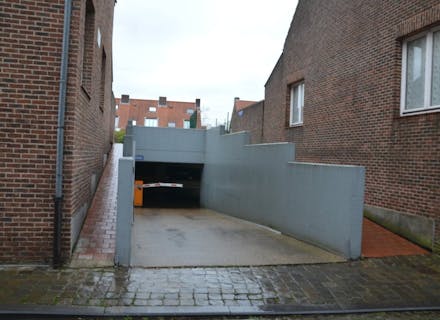 Garagebox te huur te centrum Brugge