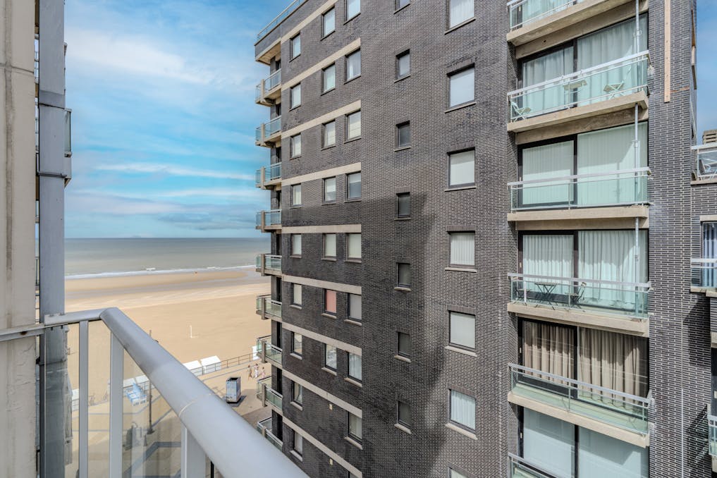 Appartement d'angle d'une chambre avec vue latérale sur la mer à vendre à Middelkerke !