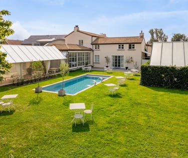 Luxueuze villa met zwembad en handelsruimte te Beverst