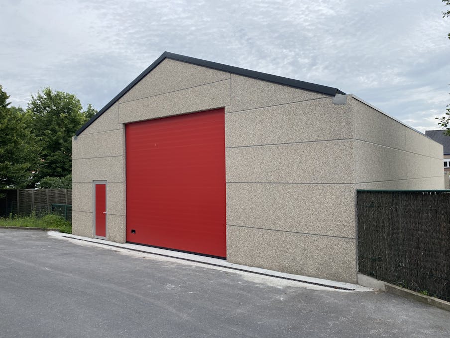 Loods van ca. 216 m² op industrieterrein in Izegem