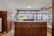 Handelshuis met achterhuis te koop in Antwerpen centrum