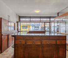 Handelshuis met achterhuis te koop in Antwerpen centrum