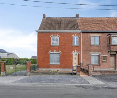 Charmante halfopen bebouwing te koop in Grammene