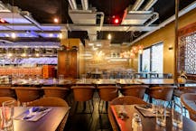 Handelspand op toplocatie met voldoende parking.