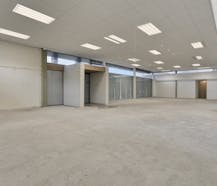 Toonzaal met prachtig ingerichte burelen in Oostnieuwkerke-Staden