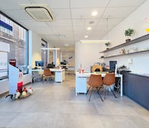 Modern kantoor (100 m²) te huur op de Markt van Eeklo