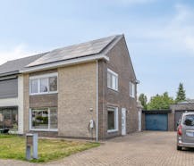 Huis met garage en tuin te koop in Wuustwezel!