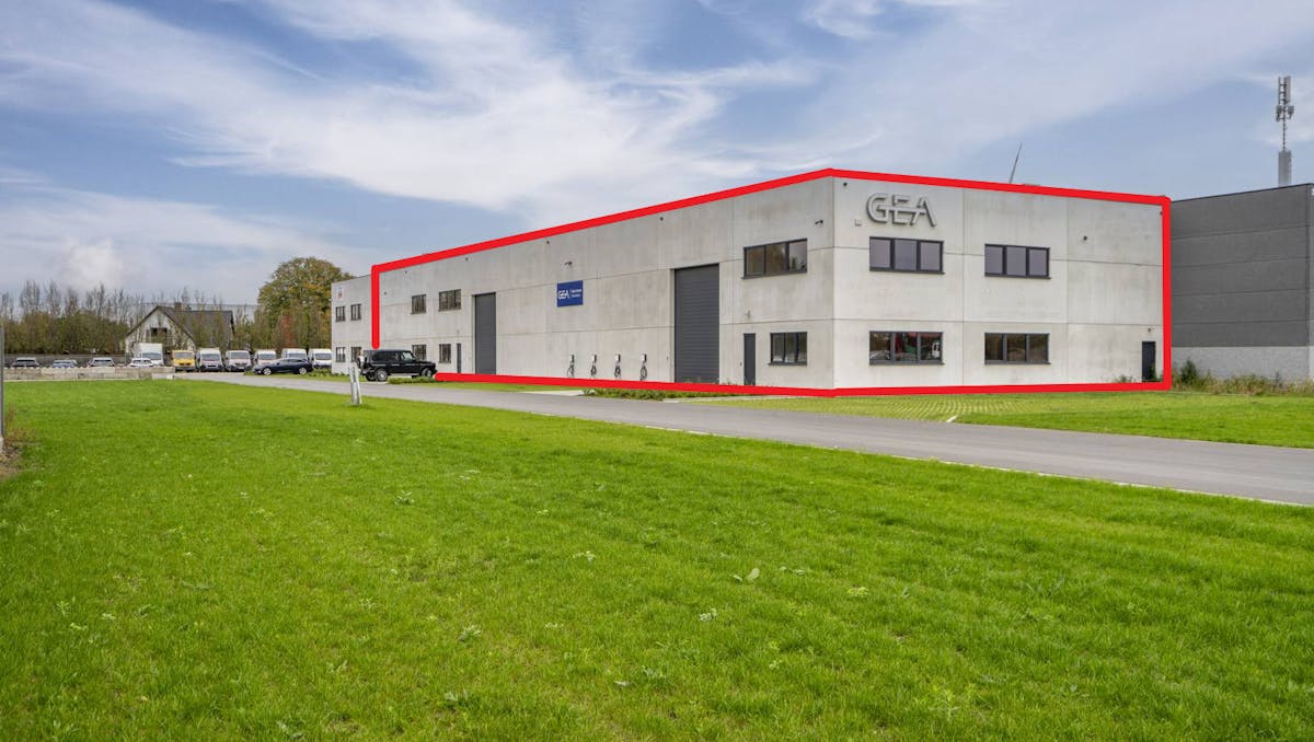 Magazijn met kantoor te huur in Zulte