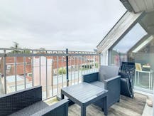 Dakappartement met 2 slaapkamers en terras te Roeselare.
