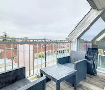 Dakappartement met 2 slaapkamers en terras te Roeselare.