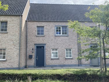 Verzorgde en rustig gelegen gezinswoning in pastorijstijl