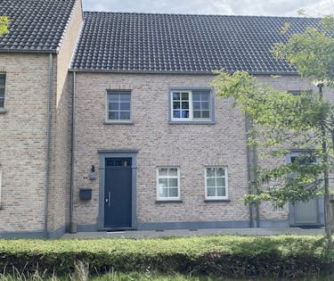 Verzorgde en rustig gelegen gezinswoning in pastorijstijl