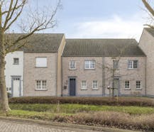 Verzorgde en rustig gelegen gezinswoning in pastorijstijl