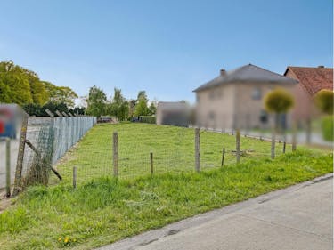 Ruime bouwgrond van 12a 21ca voor open bebouwing te koop in Kessenich