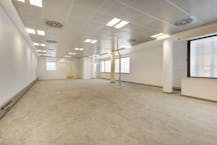 Kantoorgebouw te huur in Roeselare