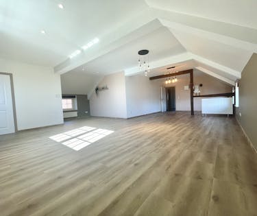 Zeer ruim drie slaapkamer appartement te huur in Kozen