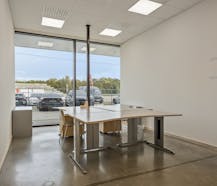 Gelijkvloers kantoor (233 m²) te huur in Stokrooie-Hasselt