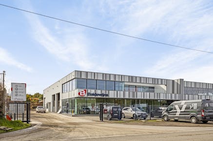 Kantoorgebouw te huur Kuringen