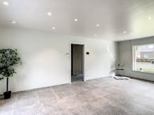 Bungalowwoning met tuin en garage in Ieper.