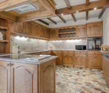 Klassiek en stevig huis met 4 kamers te koop in Waregem