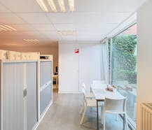 Instapklaar kantoor te koop in Roeselare
