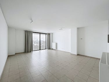 Molenbeek - Ruime studio op 12de verdieping te huur