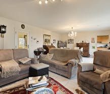 Appartement aan het water te koop met 2 slaapkamers en garage!