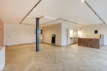 Handelspand (ca. 70 m²) met woonst (65 m²) te koop in Evergem