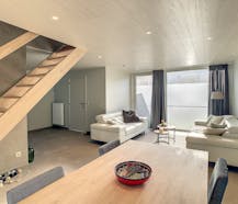 Vernieuwde woning met garage en tuin in Vleteren