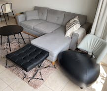 Prêt à emménager, appartement récent de 2 chambres avec vue dégagée