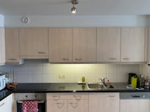 Prêt à emménager, appartement récent de 2 chambres avec vue dégagée