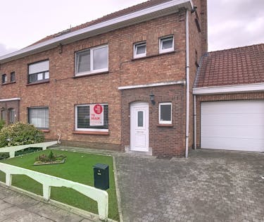 Woning met 3 slaapkamers, tuintje en garage in Poperinge
