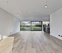 Moderne woning in rust en natuur