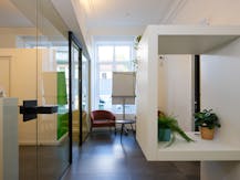 Instapklaar kantoor met woonst te koop in Eeklo