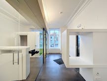 Instapklaar kantoor met woonst te koop in Eeklo