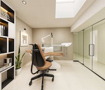 Instapklaar kantoor met woonst te koop in Eeklo