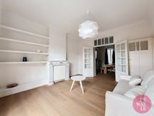 Châtelain : Appartement rénové et meublé d'une chambre.