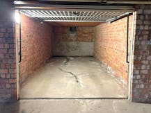 A LOUER : garage à Runkst (Hasselt)