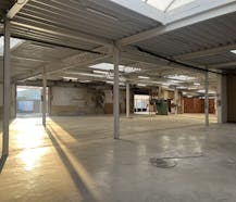 Magazijn van ca. 800 m² te huur in Oudenaarde nabij de N60