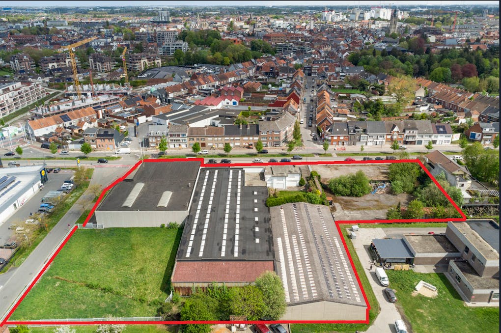 Bedrijfsgebouw op ca. 9.526m² langs de Westlaan in Roeselare