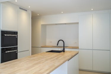 Nieuw appartement met 1 slaapkamer te koop in Waregem