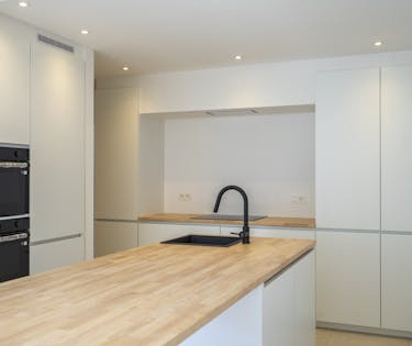 Nieuw appartement met 1 slaapkamer te koop in Waregem