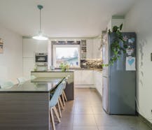 Ruime open gezinswoning met tuin in het rustige Brakel