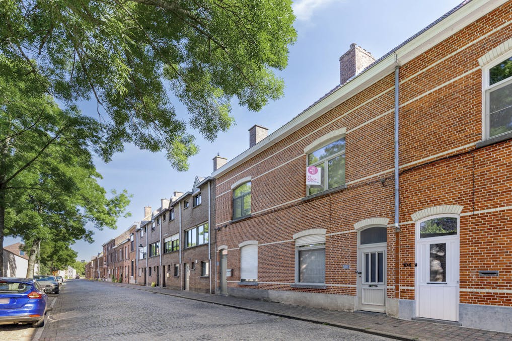 Charmante woning met 3 slaapkamers en koer in centrum Brugge