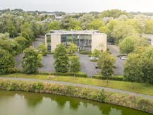 Kantoor te koop op het Kennedypark te Kortrijk