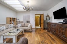 Opbrengsteigendom met 3 appartementen te koop in Antwerpen