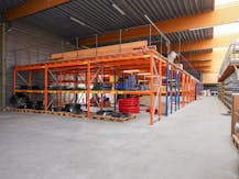 Magazijn (1.600 m²) met showroom te koop in Wetteren