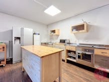 Baraplein | Lichtrijk kantoor van 175m² + tuin